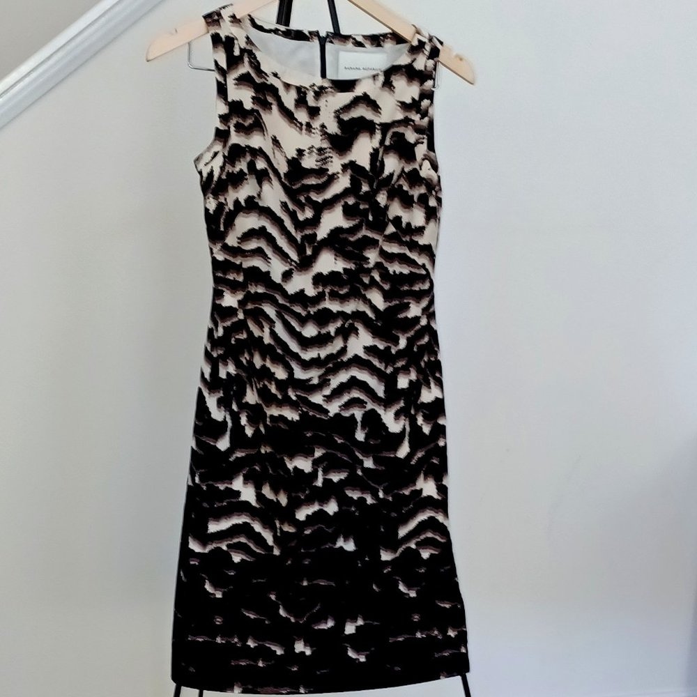 Banana Republic Dress Animal Pattern 55% Silk 45% Wool